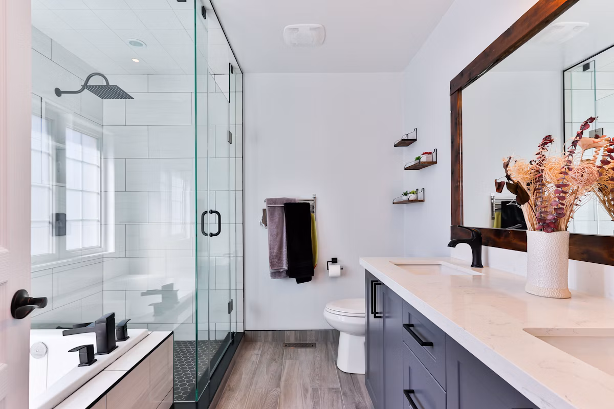 Freshly cleaned modern bathroom